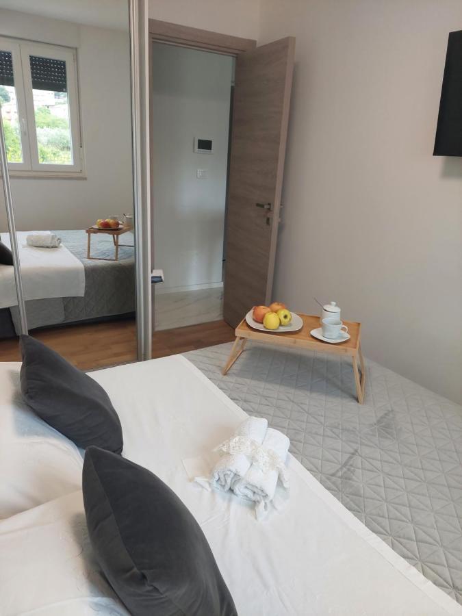 Apartment Sweet Dreams *